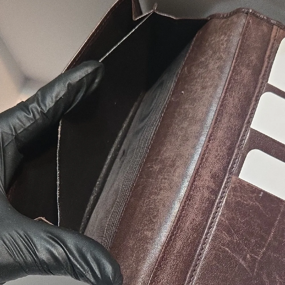 Gucci Dark Brown Embossed Leather Wallet - Picture 5 of 16